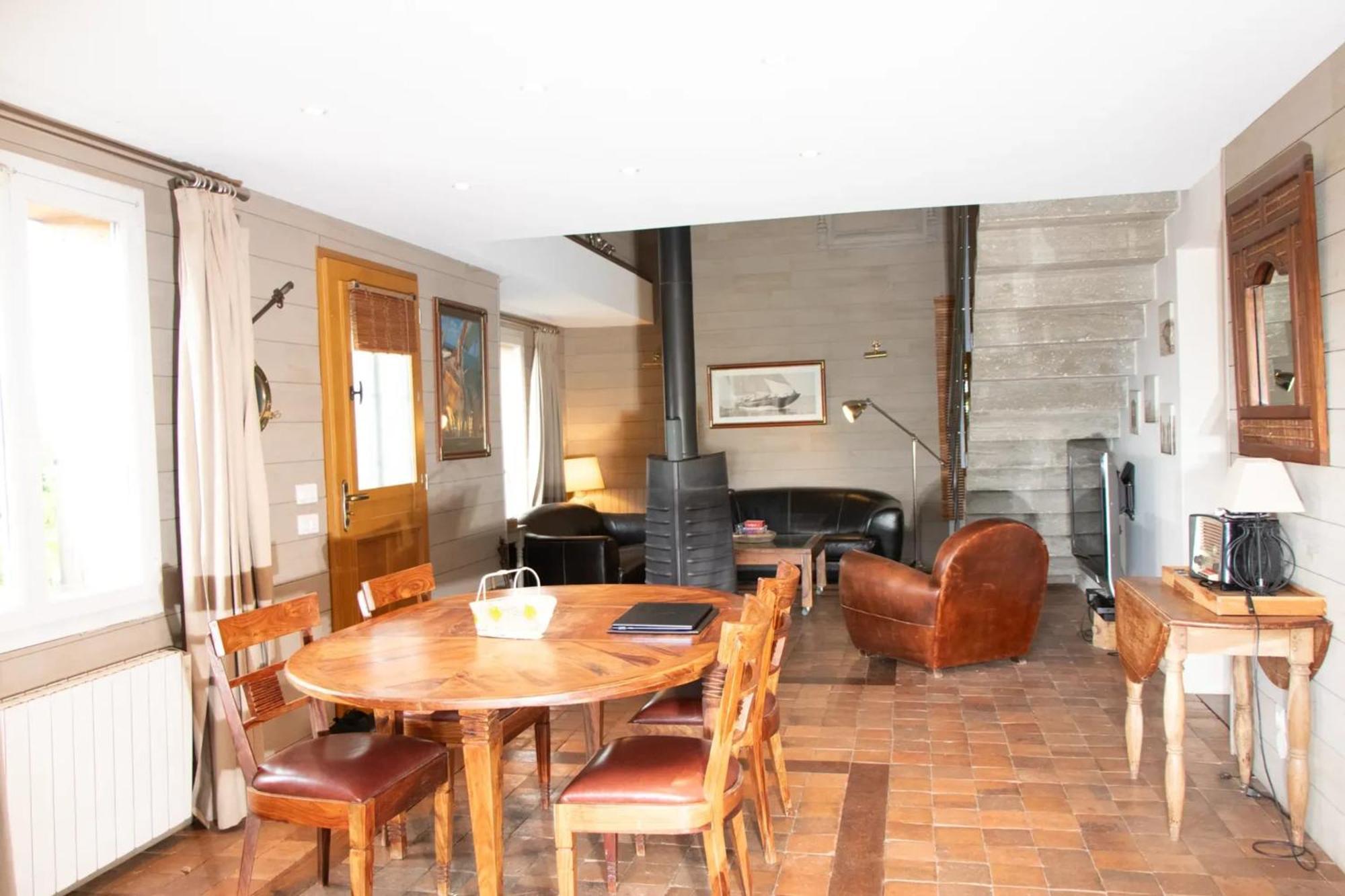 Chalet Chaleureux A Marigny-L'Eglise Avec Vue Sur Lac Et Montagne 外观 照片