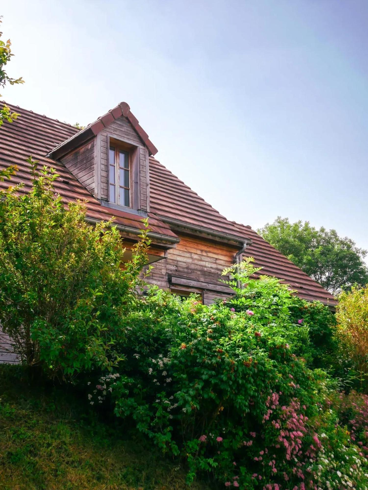 Chalet Chaleureux A Marigny-L'Eglise Avec Vue Sur Lac Et Montagne 外观 照片