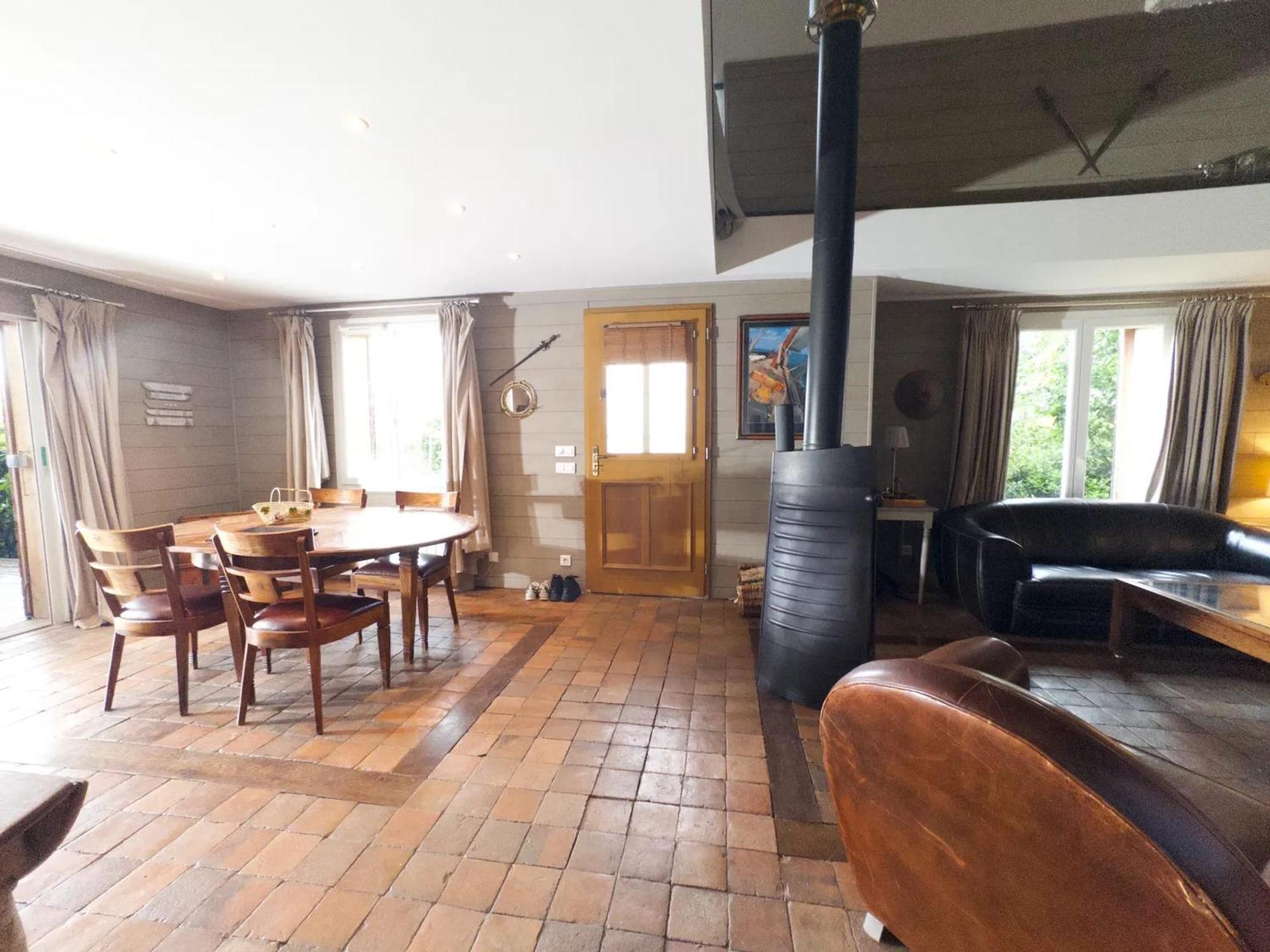 Chalet Chaleureux A Marigny-L'Eglise Avec Vue Sur Lac Et Montagne 外观 照片
